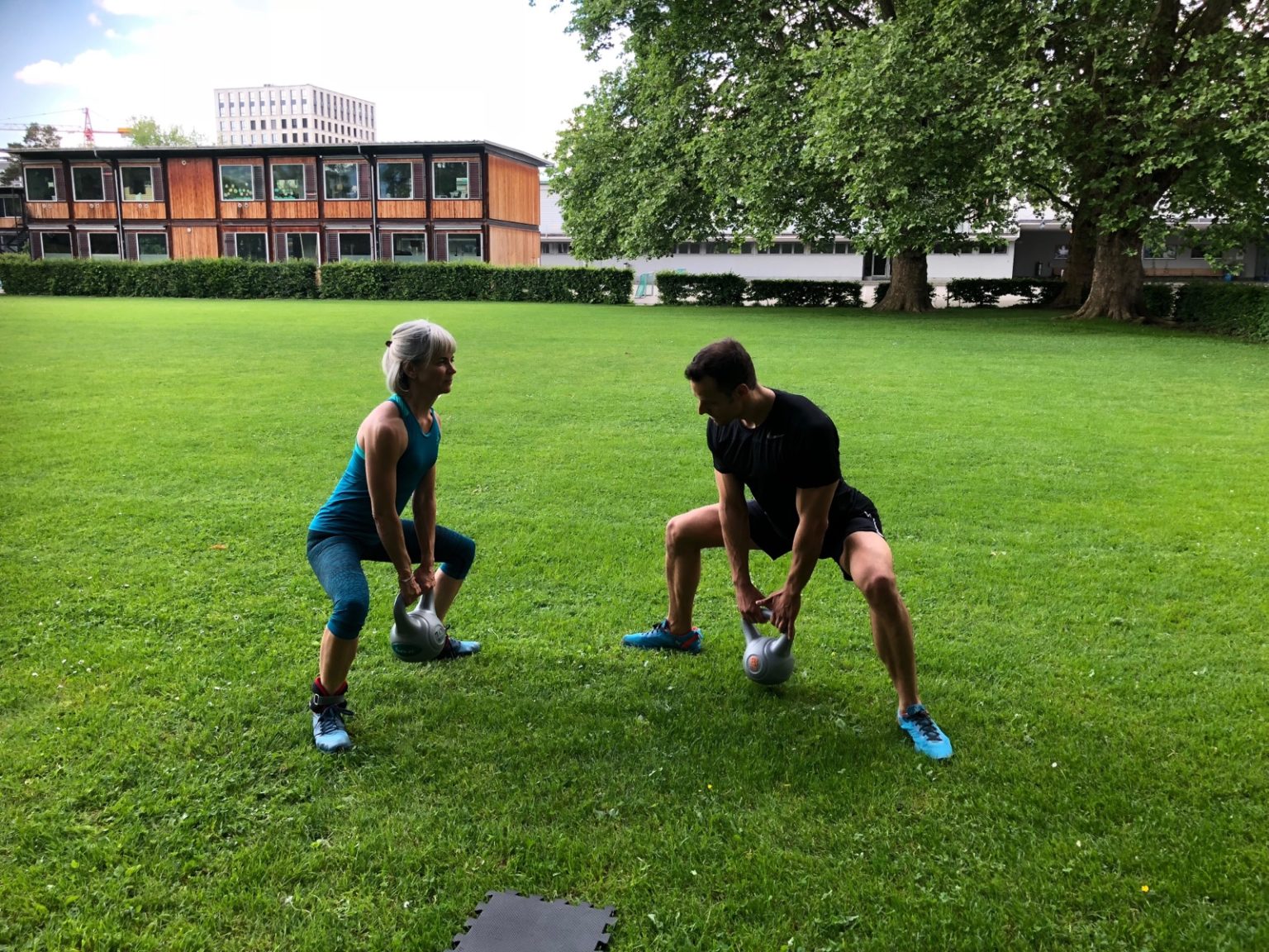 Kettlebell-Training zu zweit